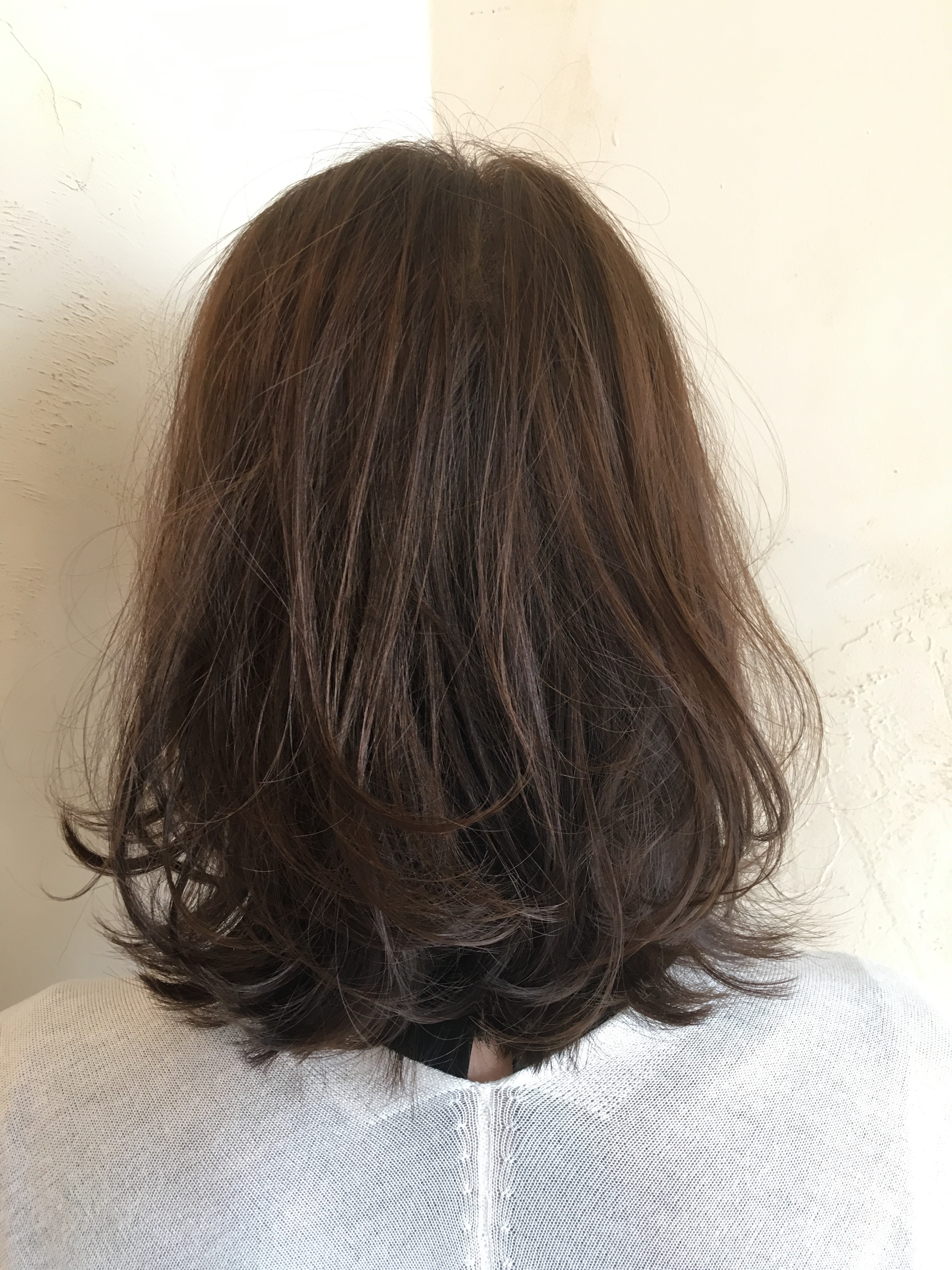 人気のミディアムパーマstyleの紹介☆ 香川県高松市で大人女性に人気の美容室SHARE【シェア】