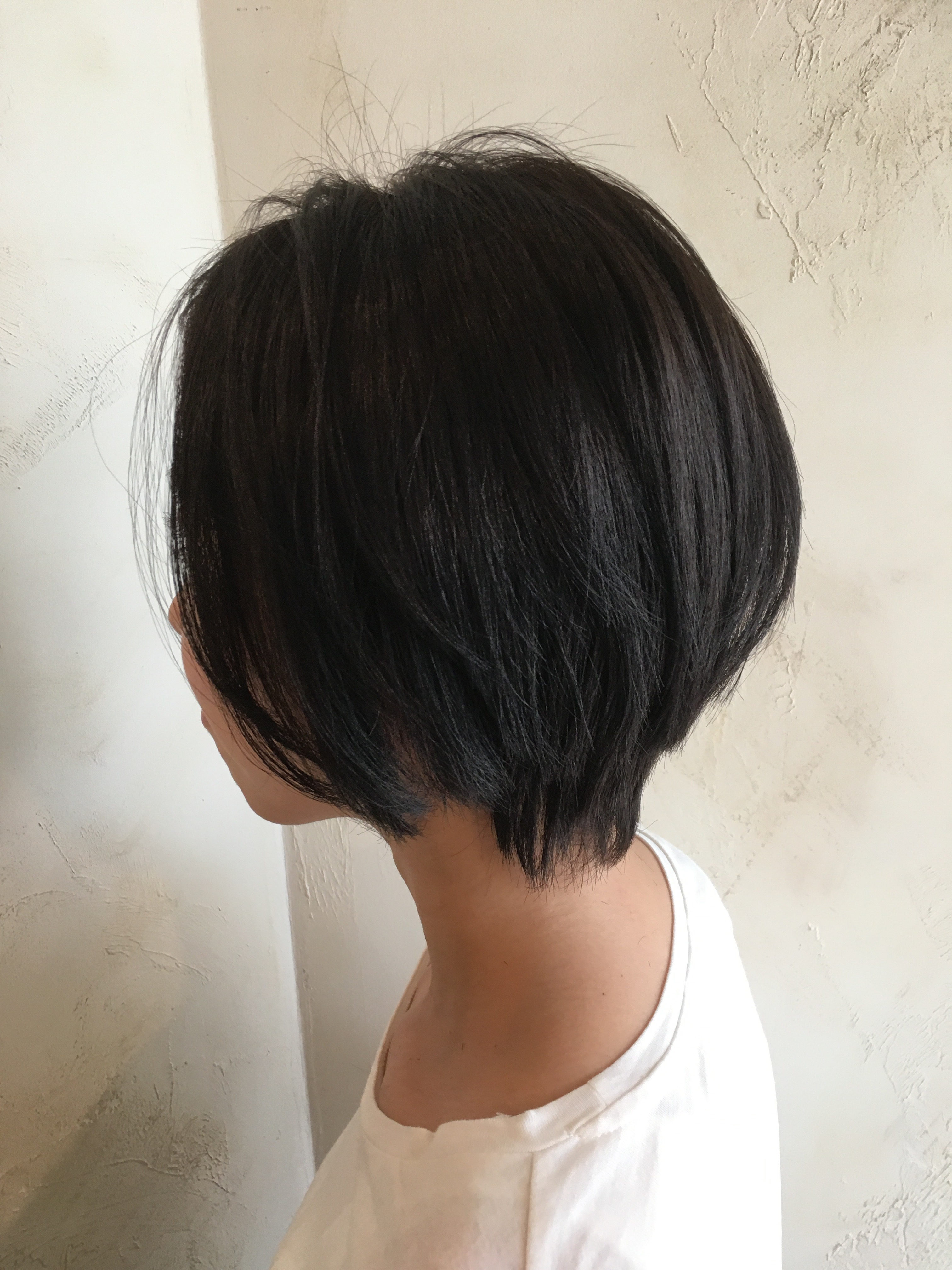半年ぶりのカットでショートボブに 香川県高松市で大人女性に人気の美容室share シェア