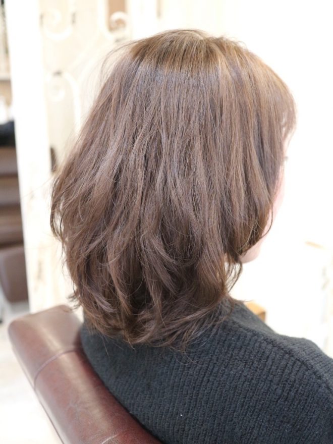 毛先にゆるくパーマをかけると印象が変わる！！ 香川県高松市で大人女性に人気の美容室SHARE【シェア】