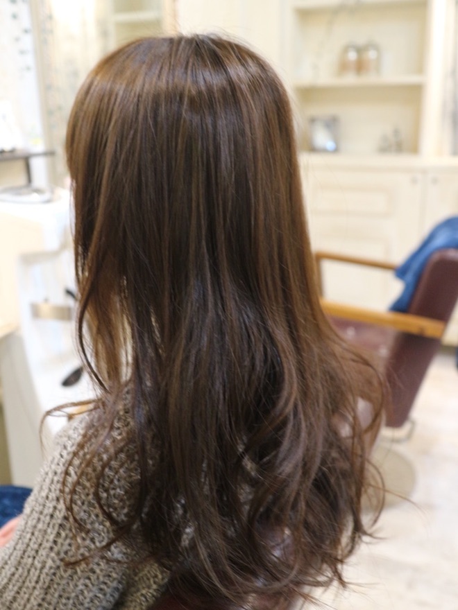 ふわふわパーマロング 香川県高松市で大人女性に人気の美容室share シェア