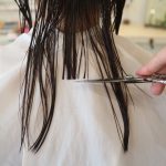 結べるギリギリの長さが人気のミディアムヘア