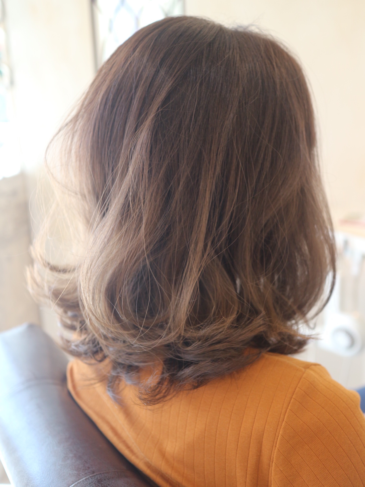 硬い髪を柔らかく見せる方法とは 香川県高松市で大人女性に人気の美容室share シェア