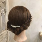 片編み込みの上品ヘアアレンジ