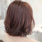 動きの出やすいレイヤーボブと暖色ヘアカラー